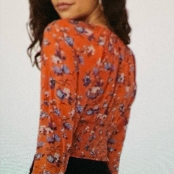 Free People Floral Crop Orange Top P2P 18” Length 10” front, 17” back. SIZE XS - Picture 2 of 10
